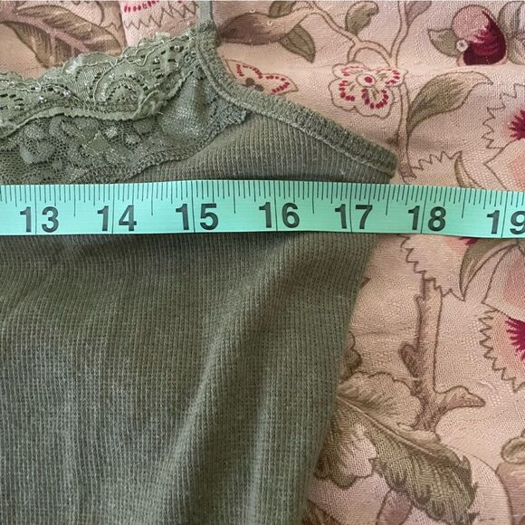 🍑Maurice’s Army Green Lace Trim Adjustable Cami Women's Size Large - Picture 7 of 8